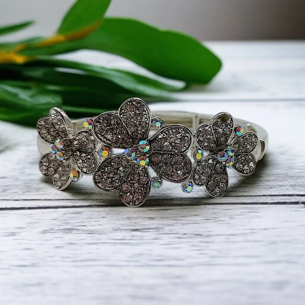 Flower Rhinestone Bracelet Stretch Aurora Borealis‎ Silver Tone Fairy Whimsigoth